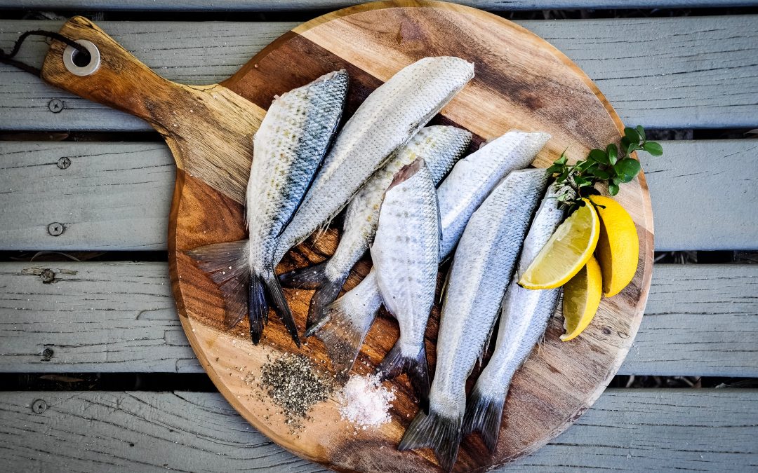 Rouleaux de poisson et aubergines